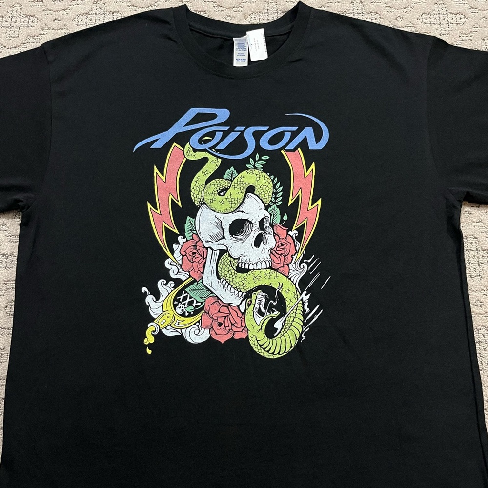 🎸 '22 Poison Band Cyanid Prod Skulls & Snakes Clean Unworn Black & Green Tee